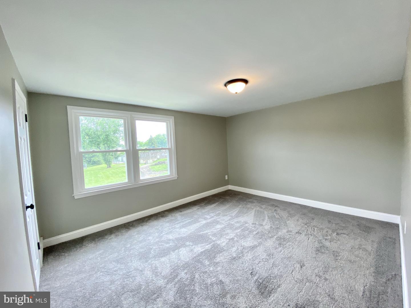 1309 W Elm St