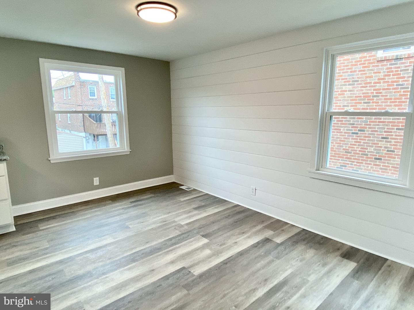 1309 W Elm St