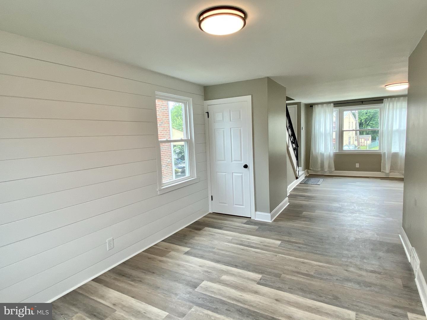 1309 W Elm St