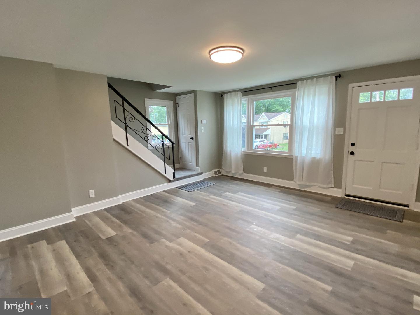 1309 W Elm St