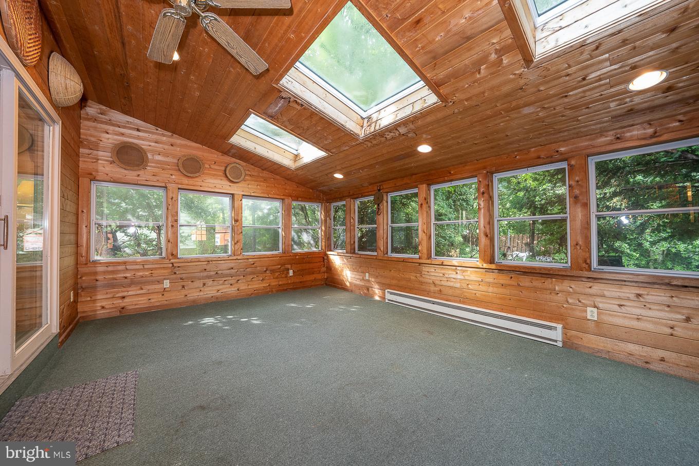 408 S Sterling Rd