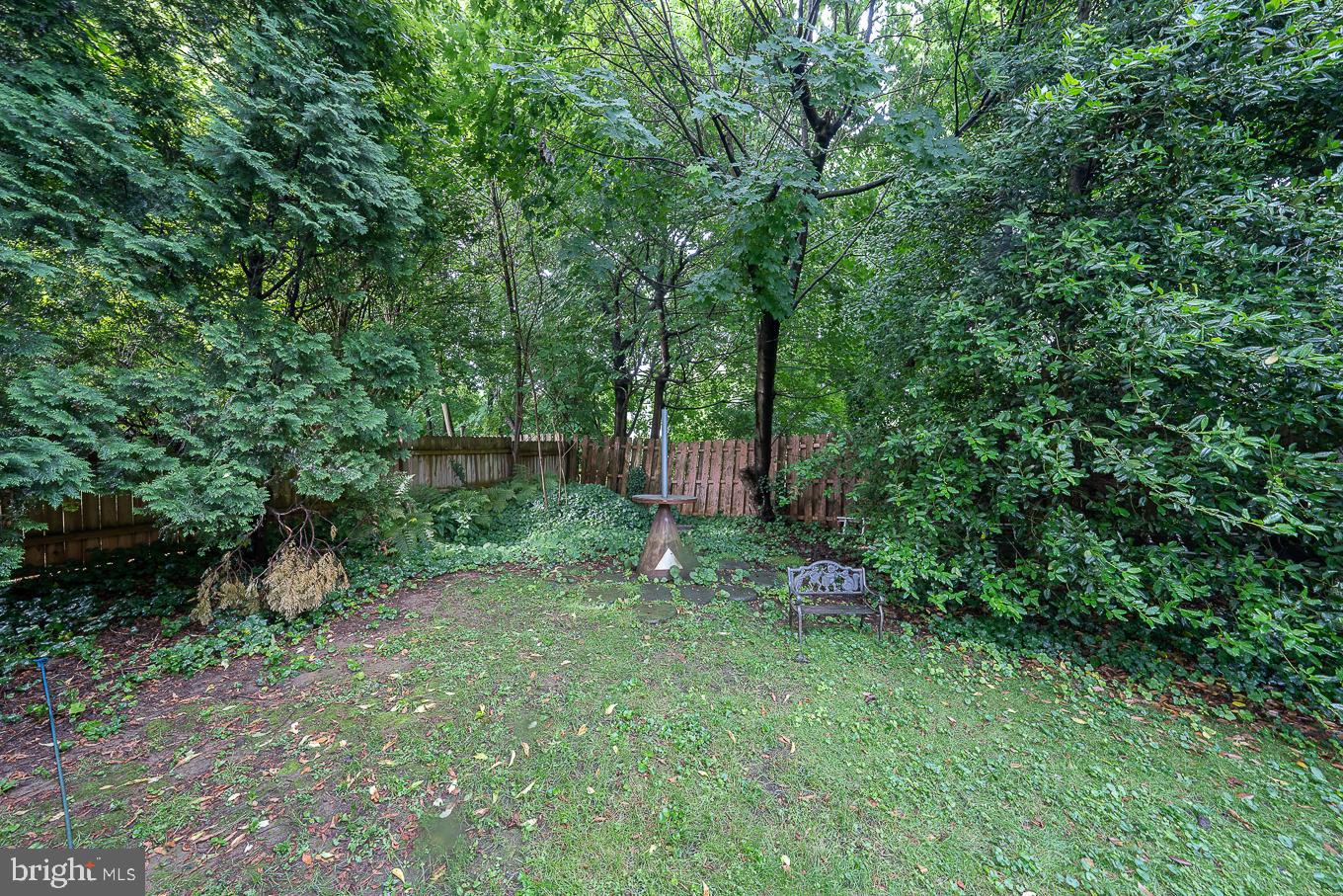 408 S Sterling Rd