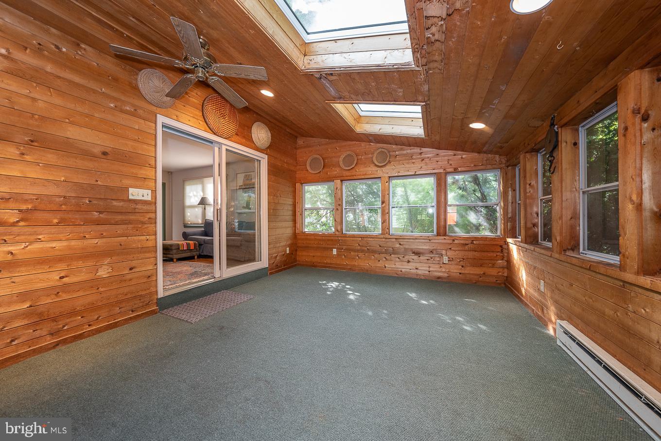 408 S Sterling Rd