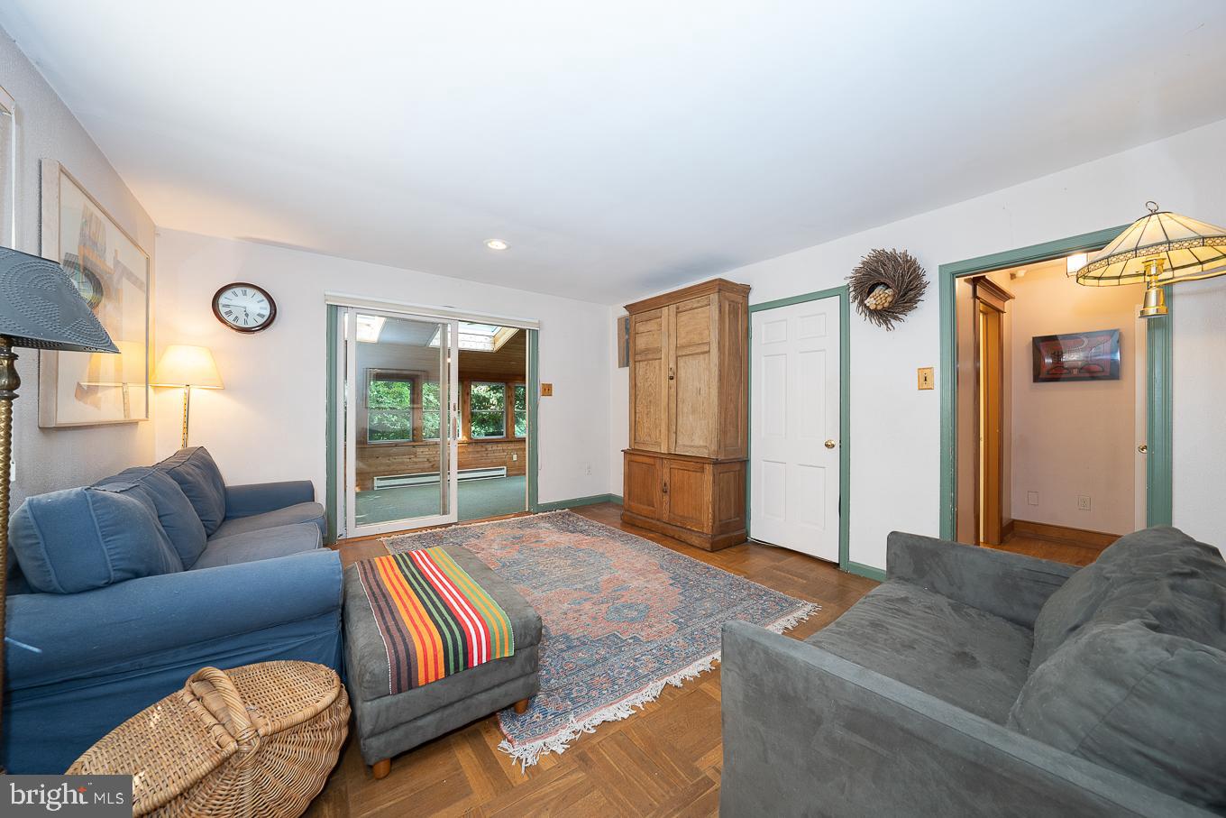 408 S Sterling Rd