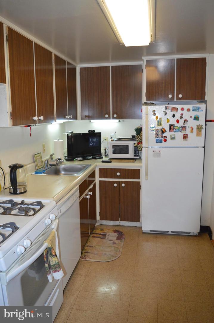 100 West Ave #409-S