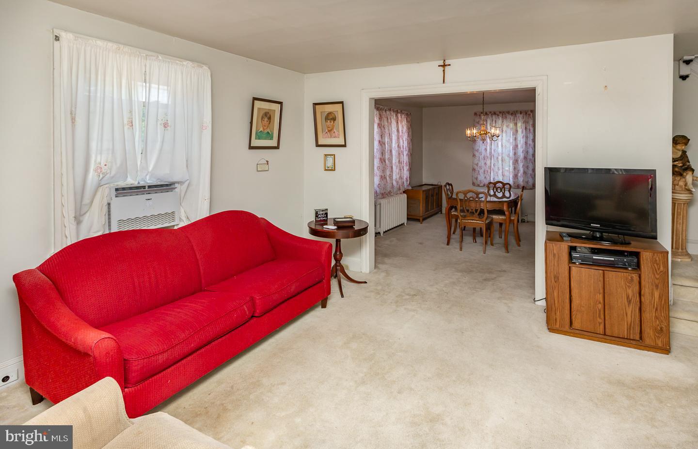156 Edgemont Ave