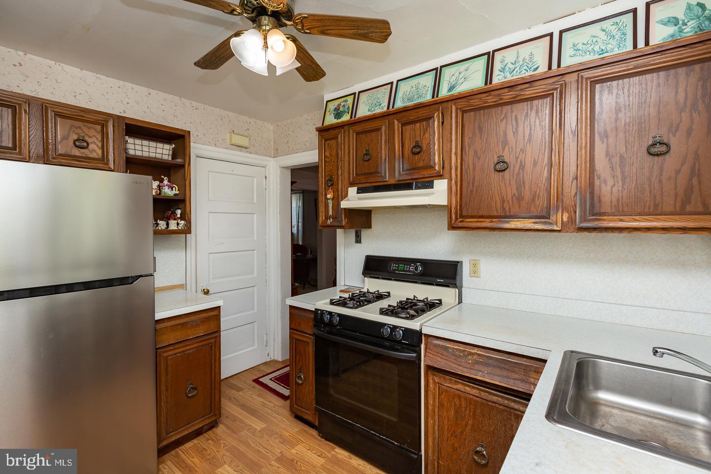 156 Edgemont Ave