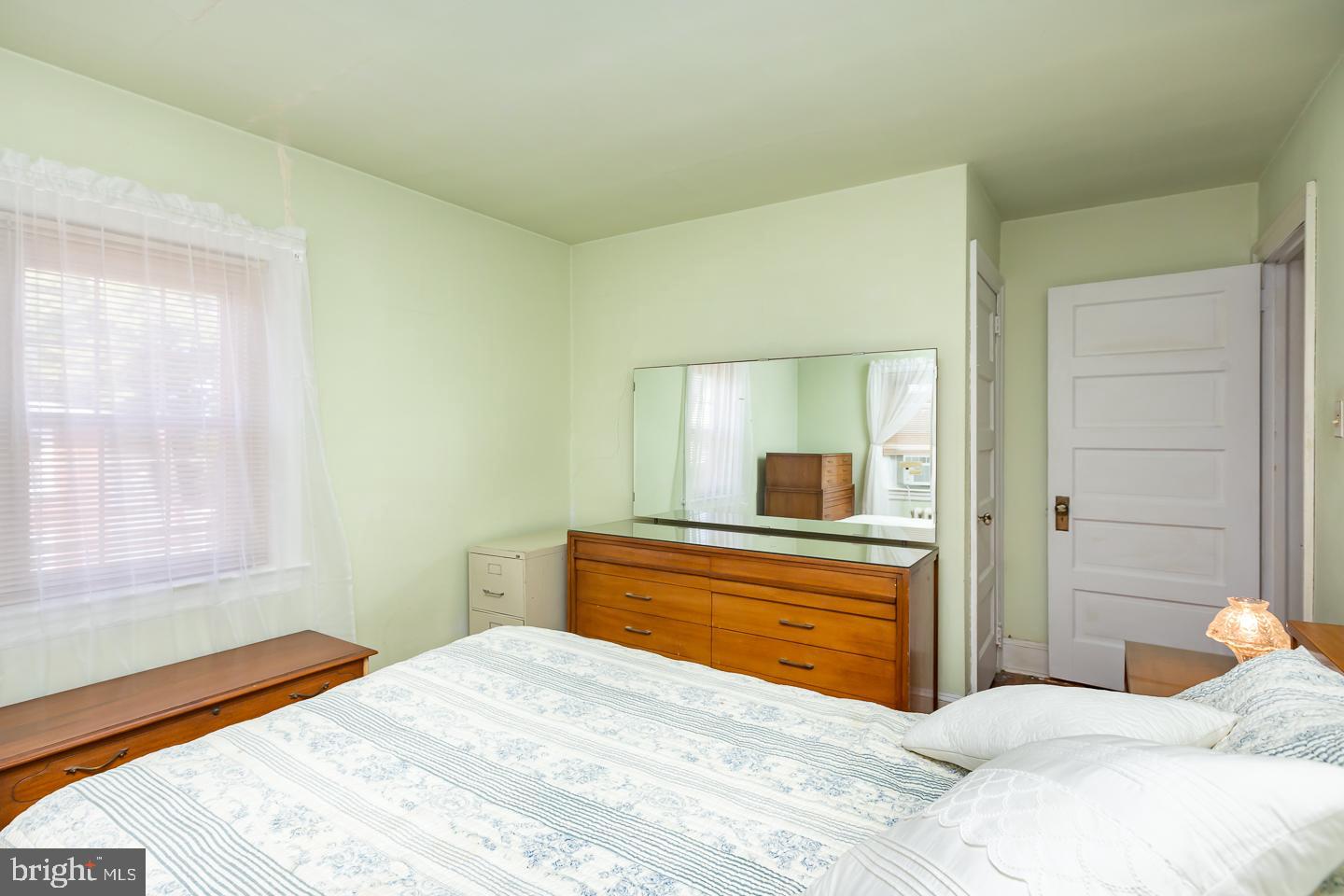 156 Edgemont Ave
