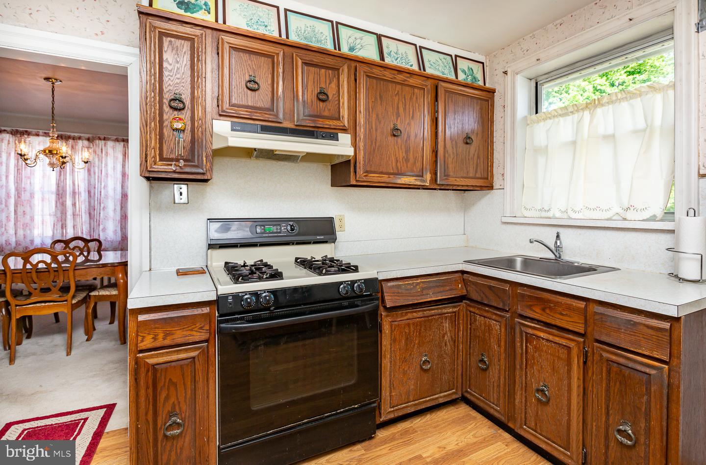 156 Edgemont Ave