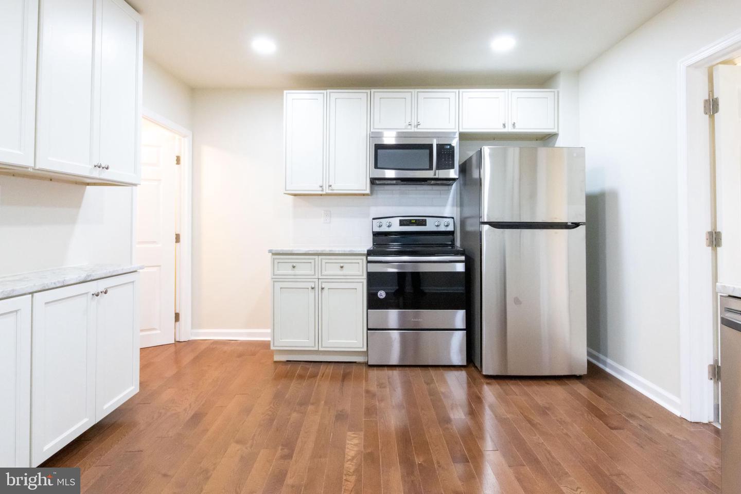 106 Brookfield Ter