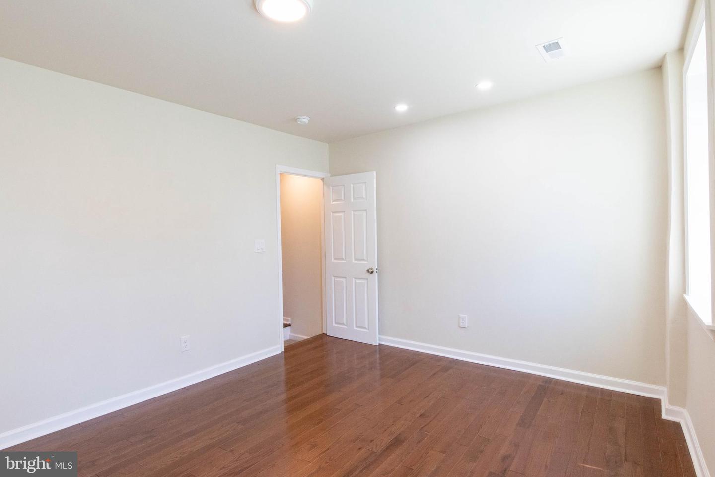 106 Brookfield Ter