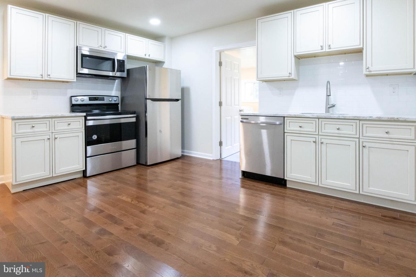 106 Brookfield Ter