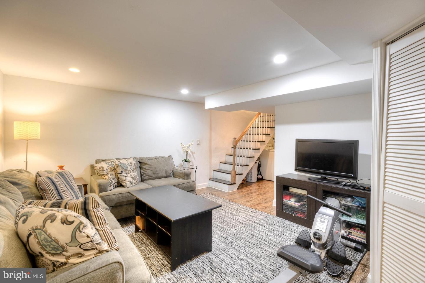 109 Rock Glen Rd