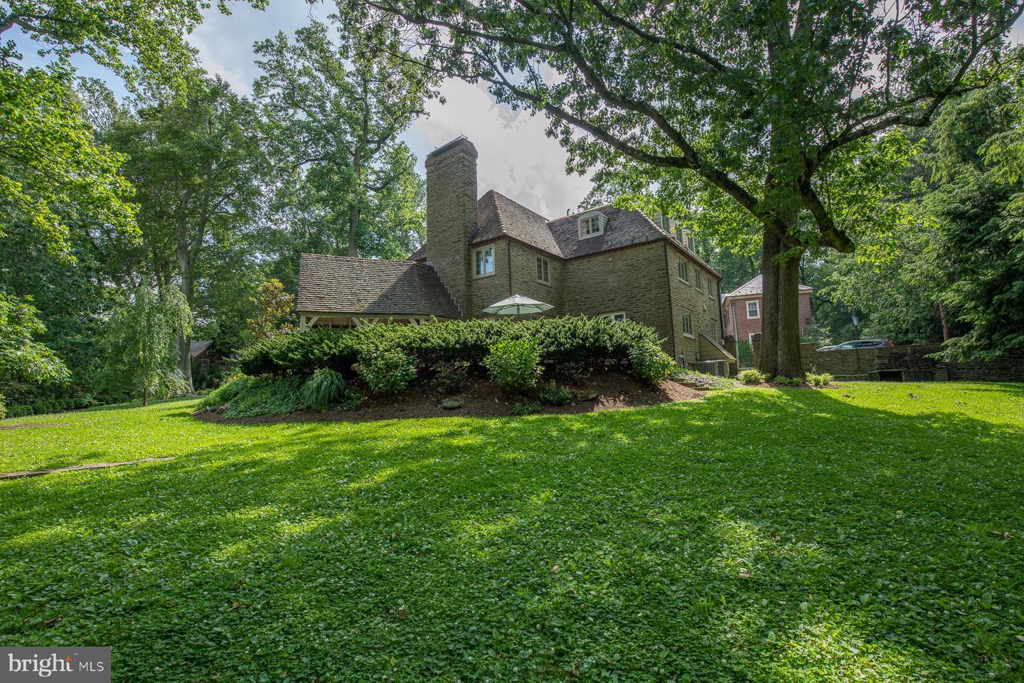 223 Hamilton Rd