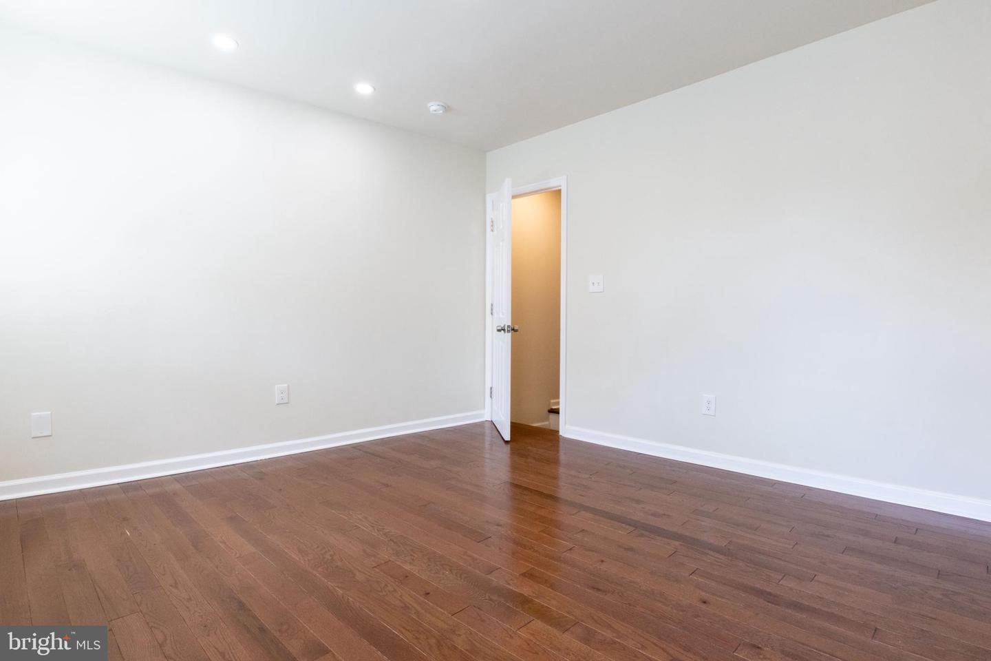 104 Brookfield Ter