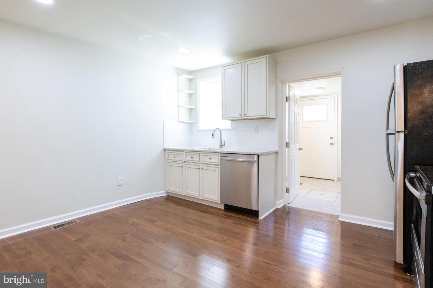 104 Brookfield Ter