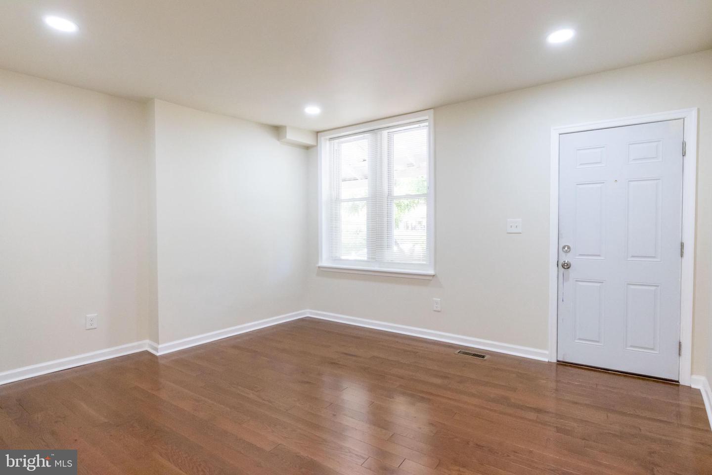 104 Brookfield Ter