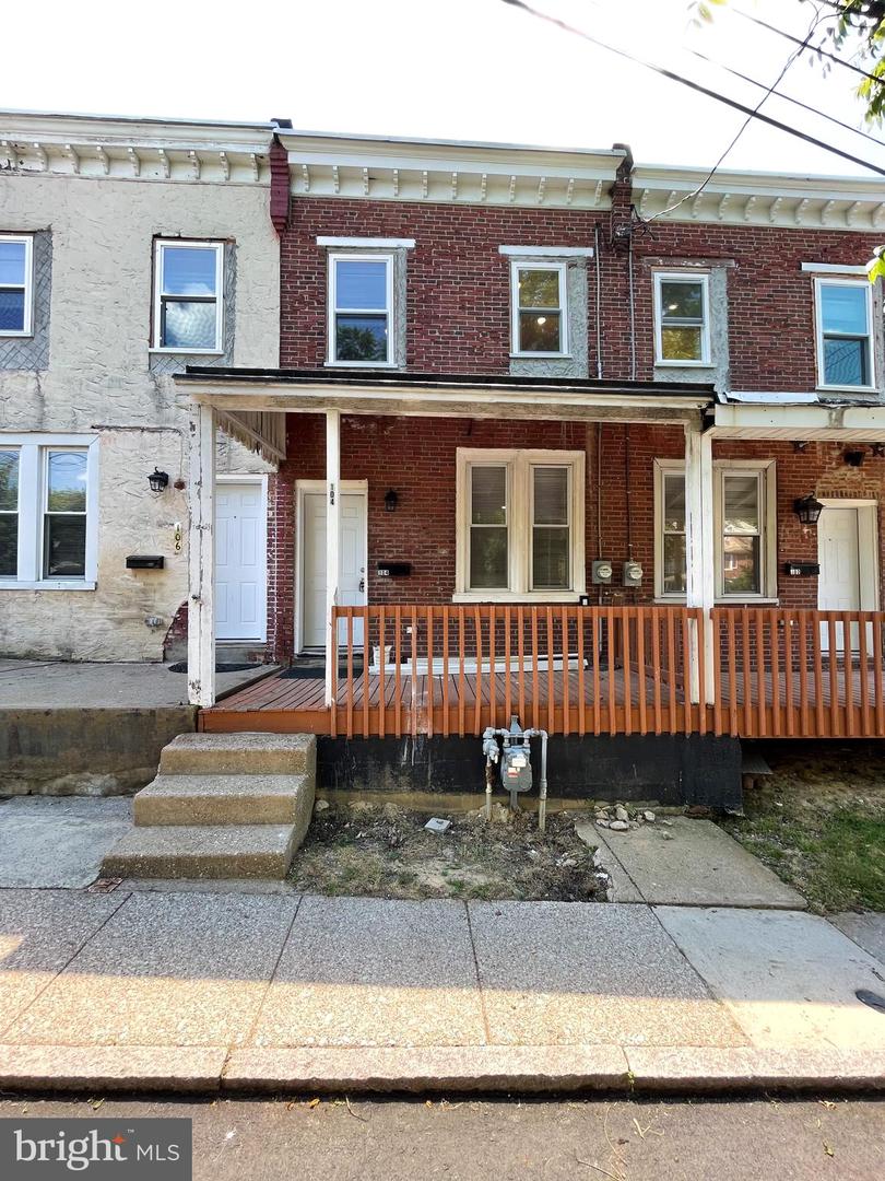 104 Brookfield Ter