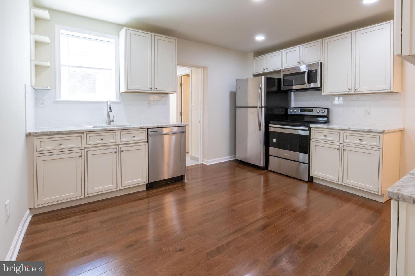 104 Brookfield Ter