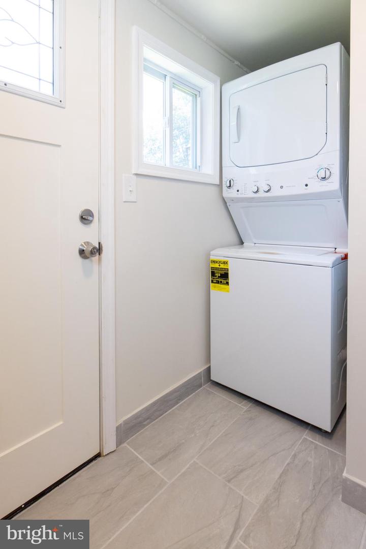 104 Brookfield Ter