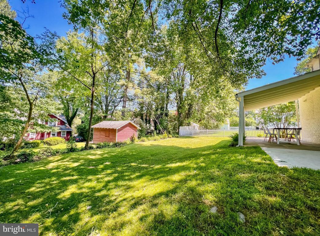 427 N Sterling Rd