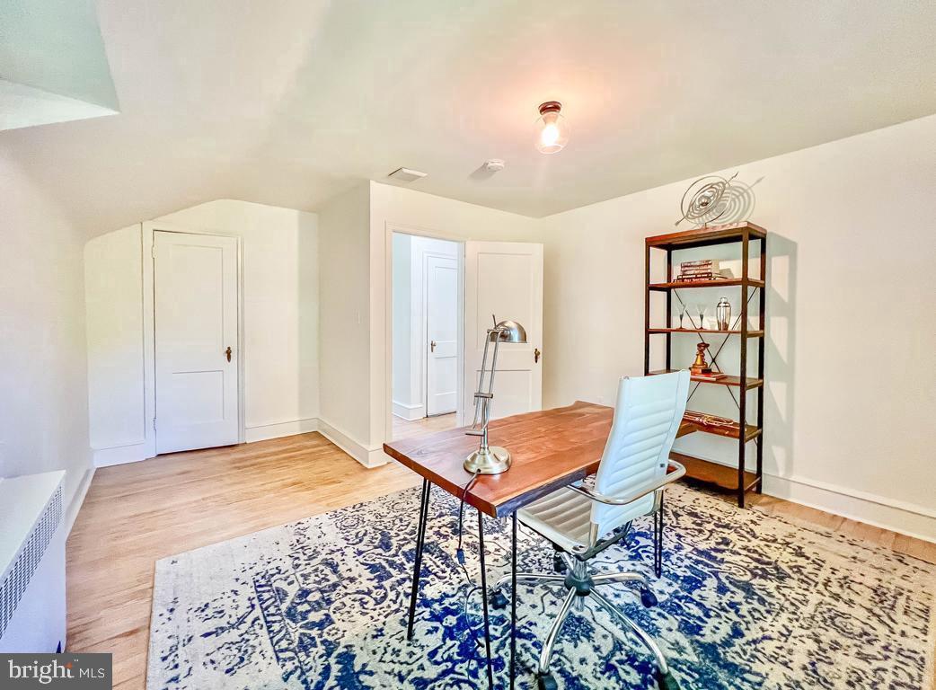 427 N Sterling Rd