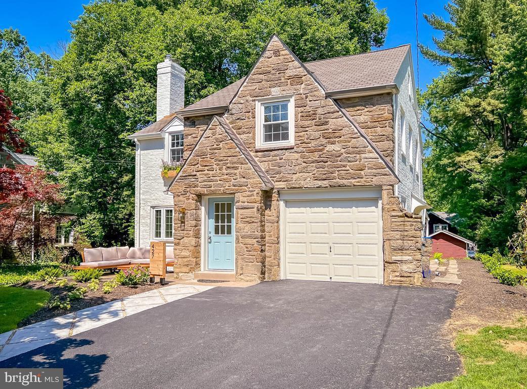 427 N Sterling Rd