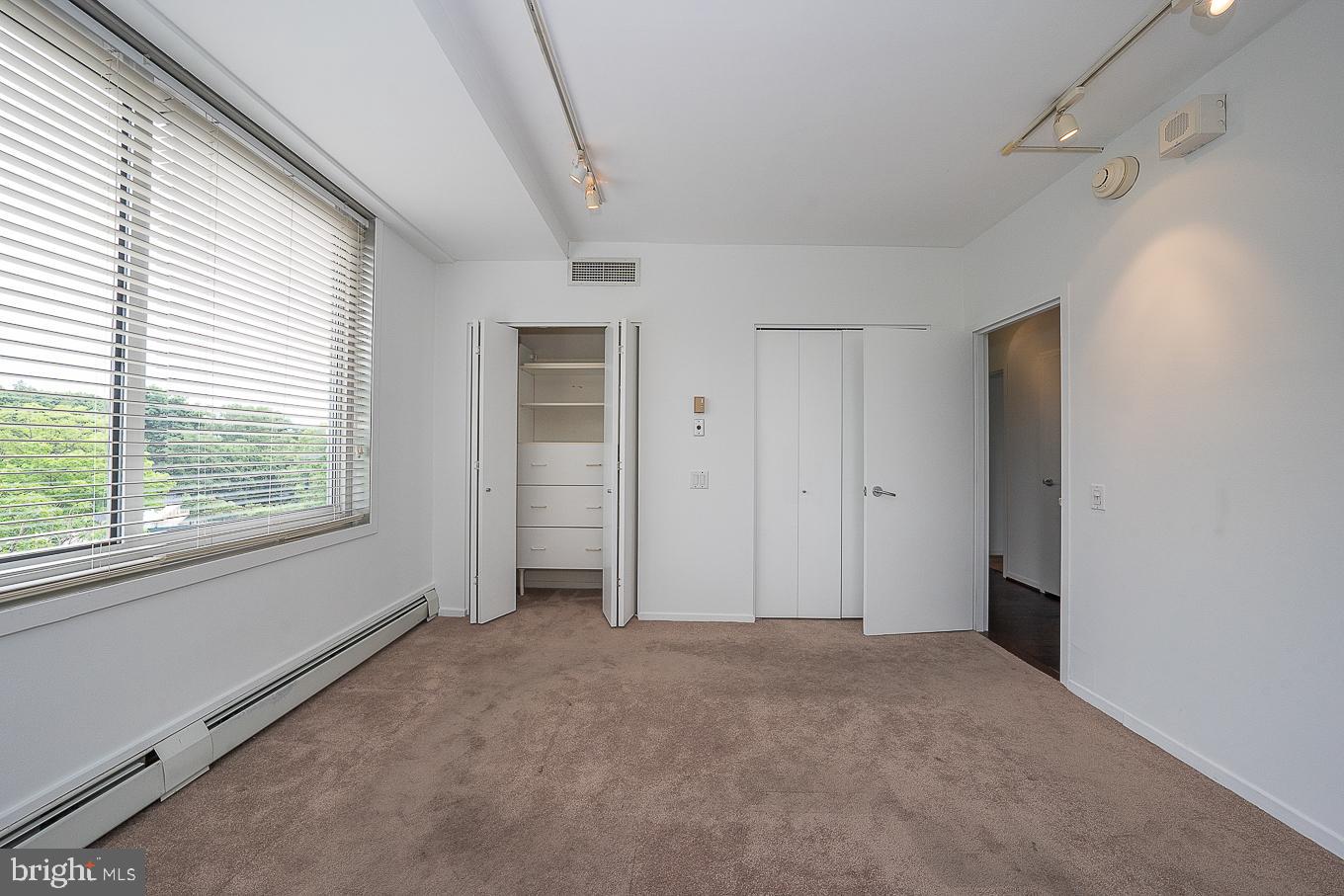 191 Presidential Blvd #R-328-29