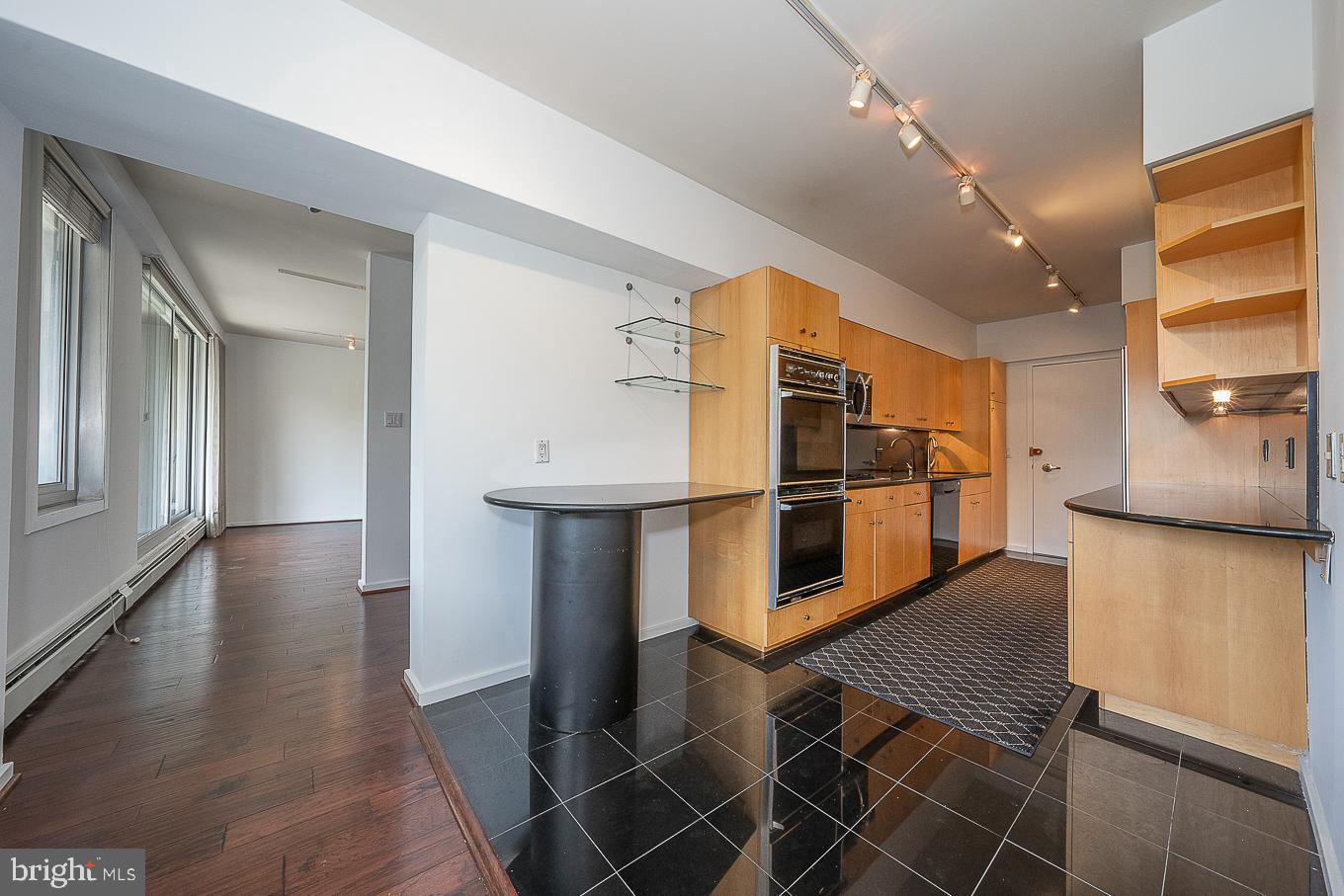 191 Presidential Blvd #R-328-29