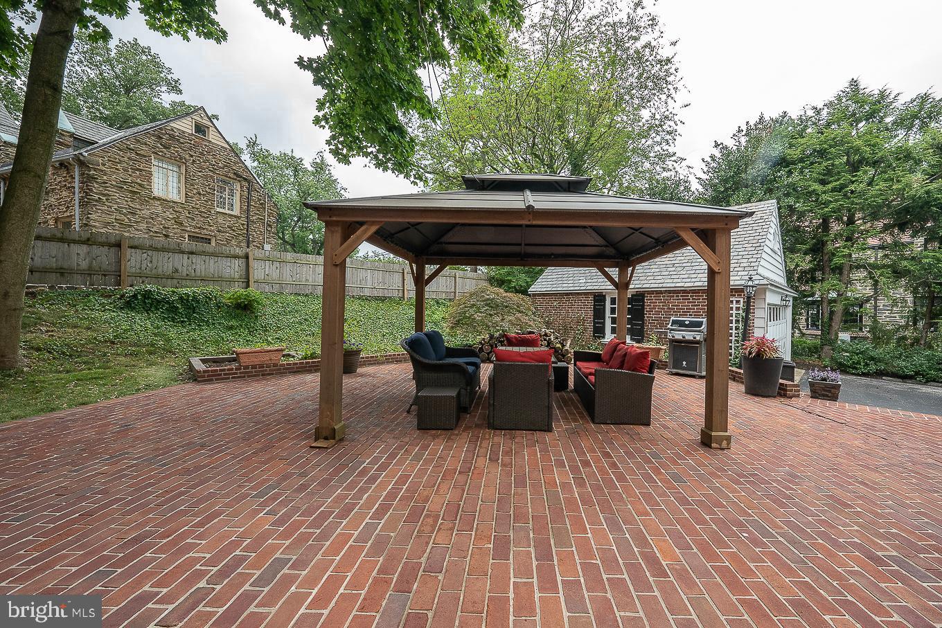 245 Winding Way
