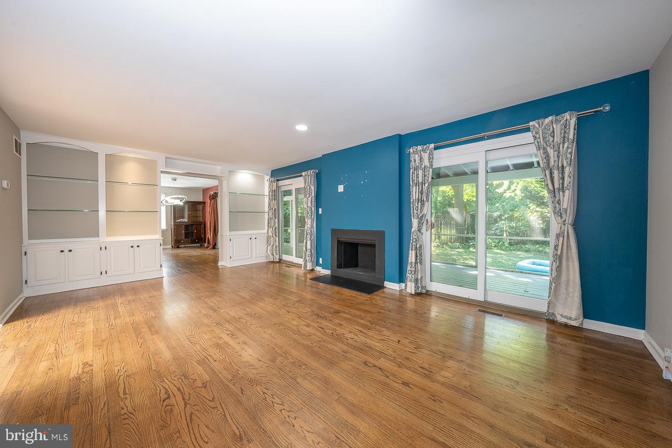 25 Hansen Ct