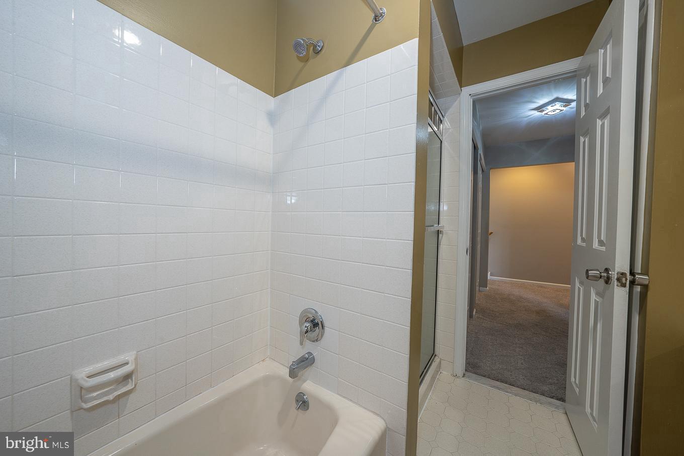 25 Hansen Ct