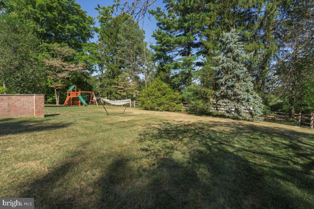 320 Rock Rd