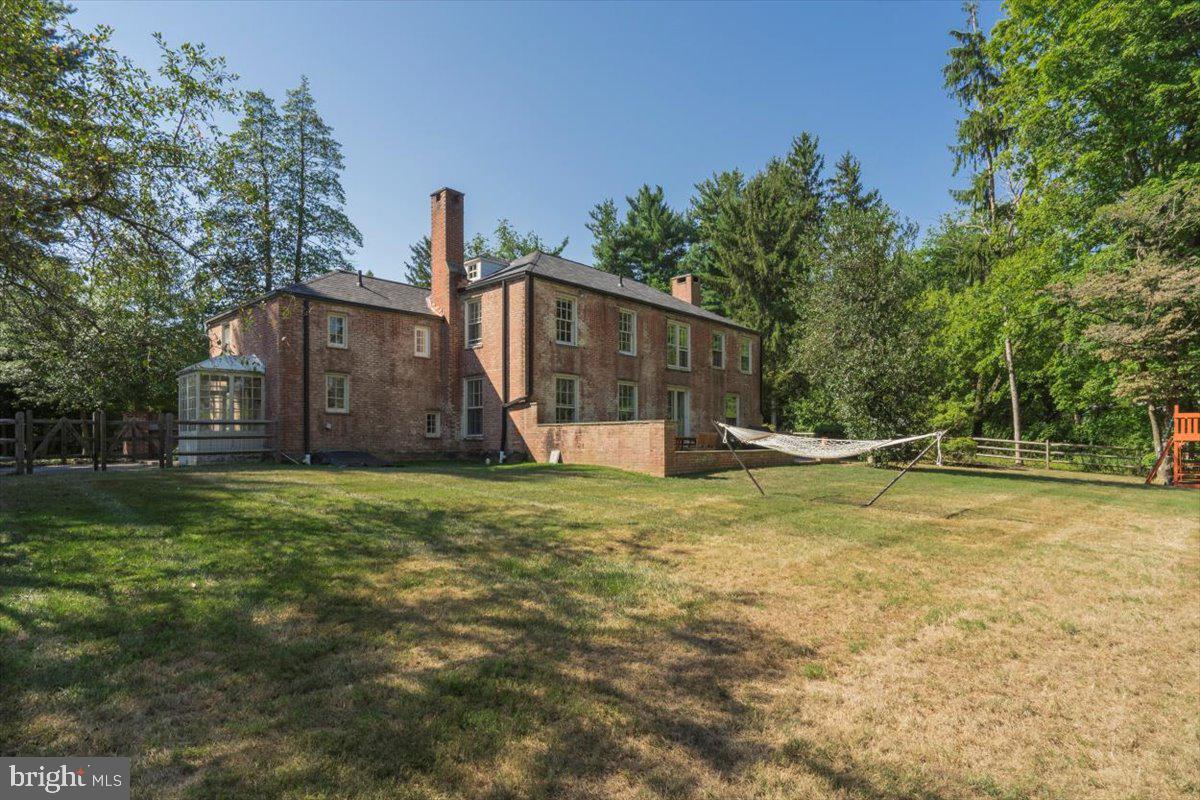320 Rock Rd