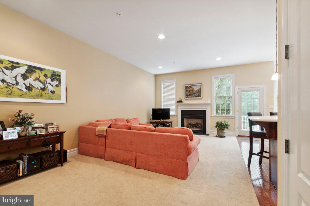 21 Breyer Ct #21-D