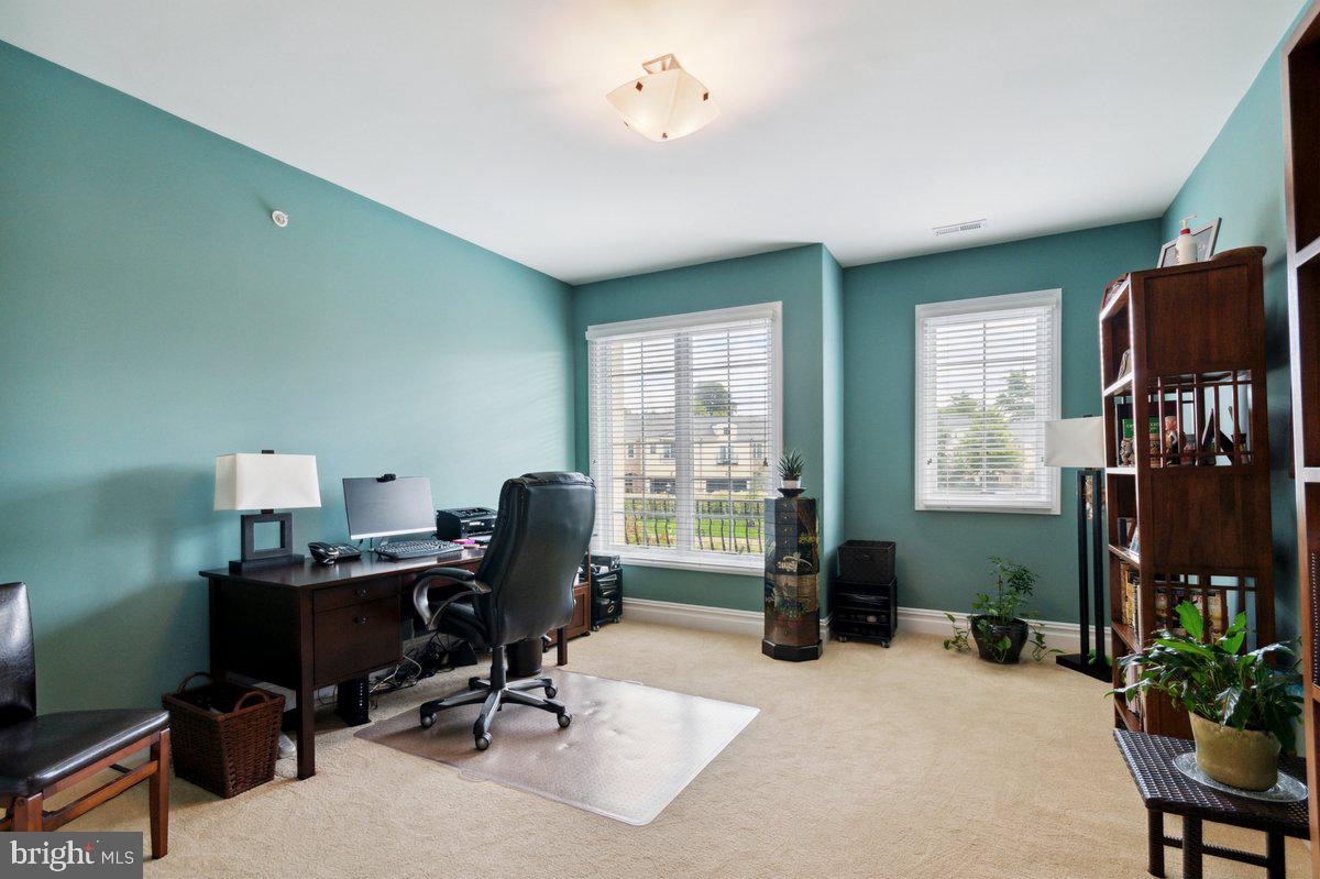 21 Breyer Ct #21-D