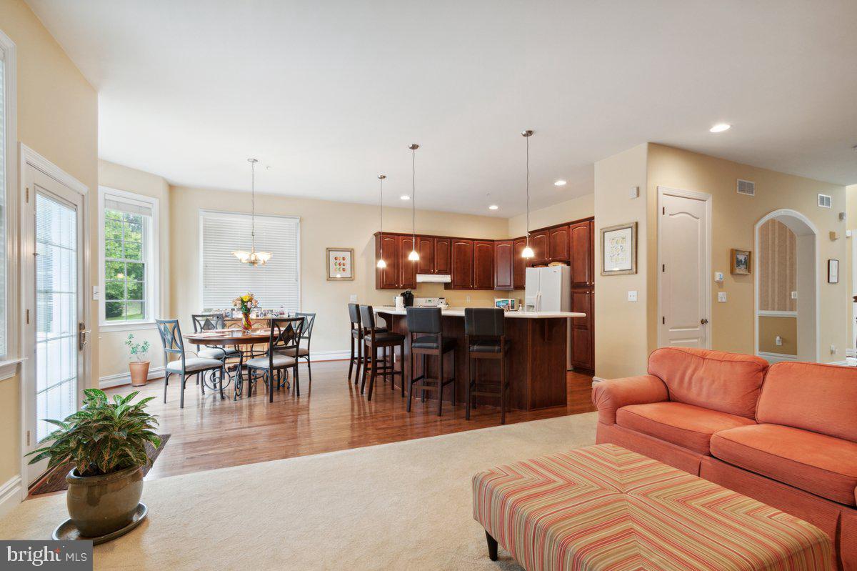 21 Breyer Ct #21-D