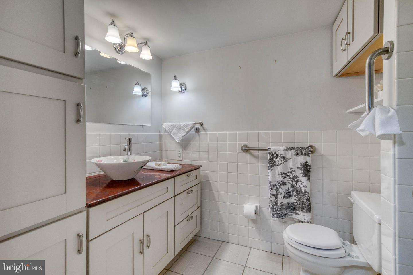 930 Montgomery Ave #110
