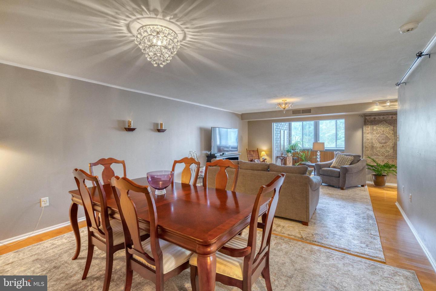 930 Montgomery Ave #110