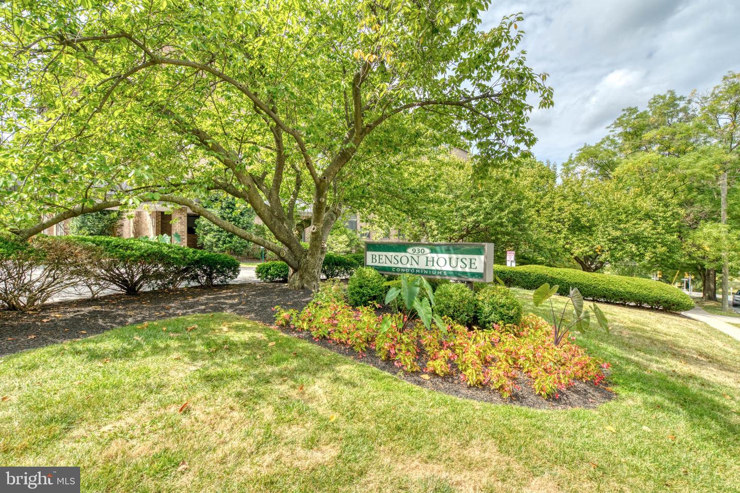 930 Montgomery Ave #110