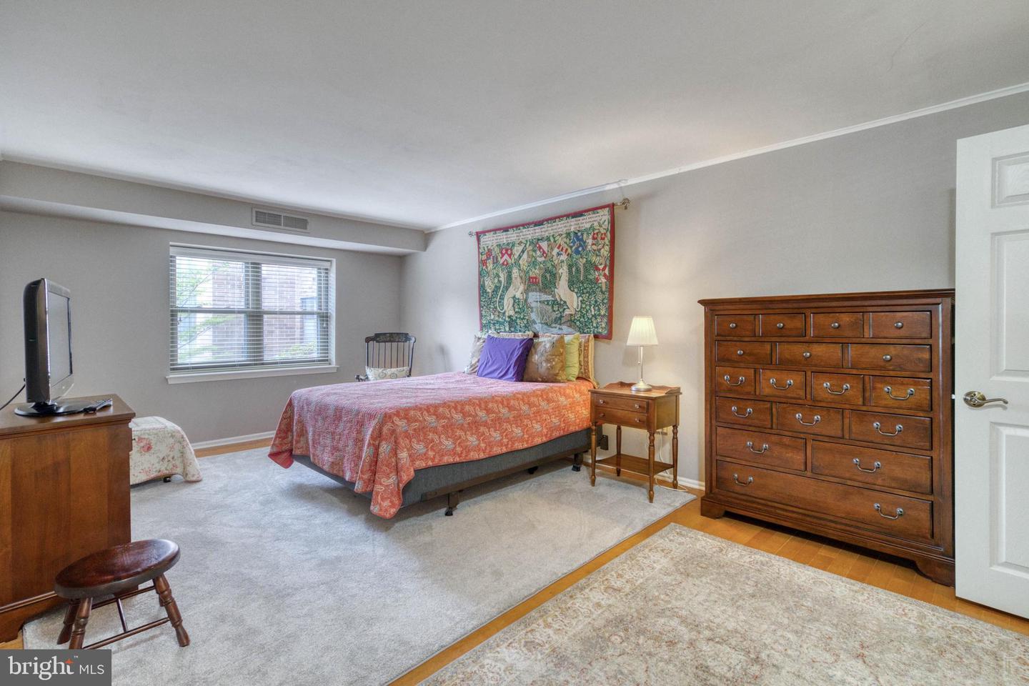 930 Montgomery Ave #110
