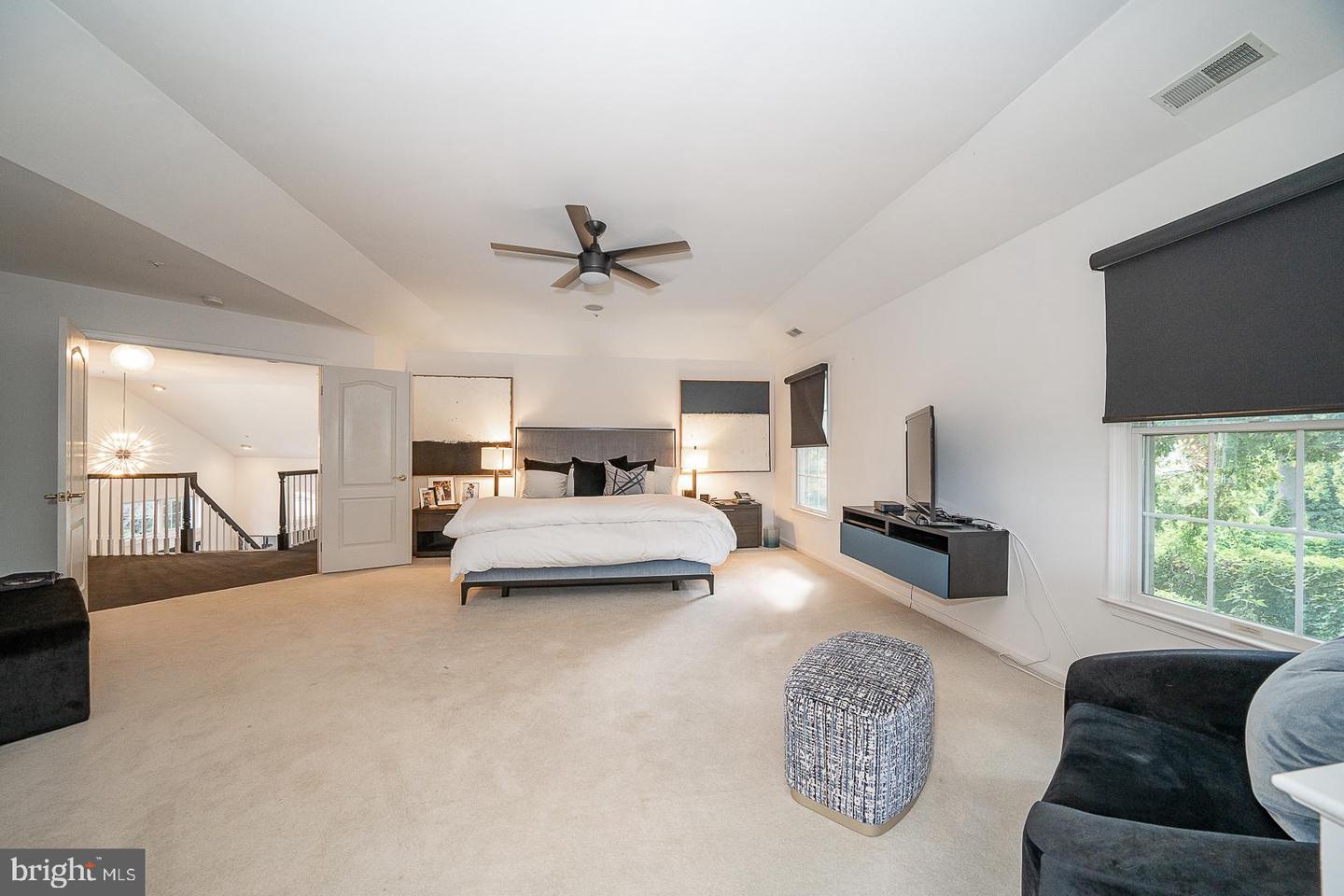 1022 Riverview Ln