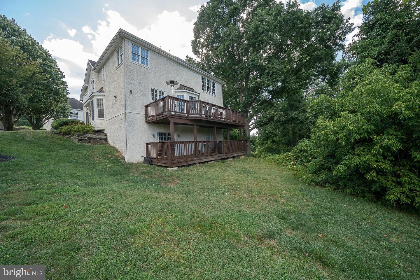 1022 Riverview Ln