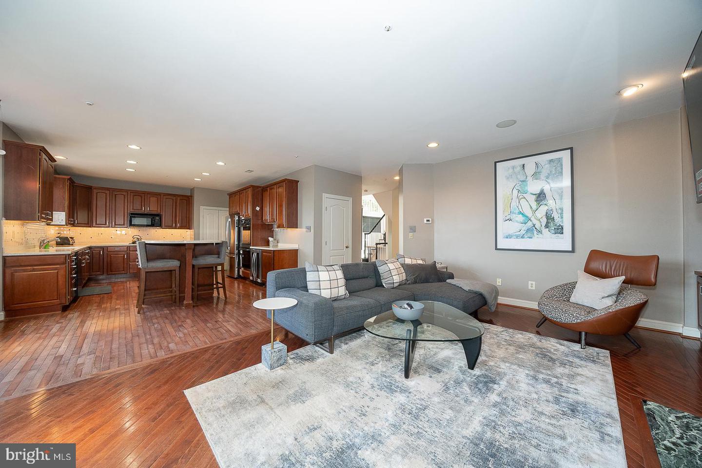 1022 Riverview Ln