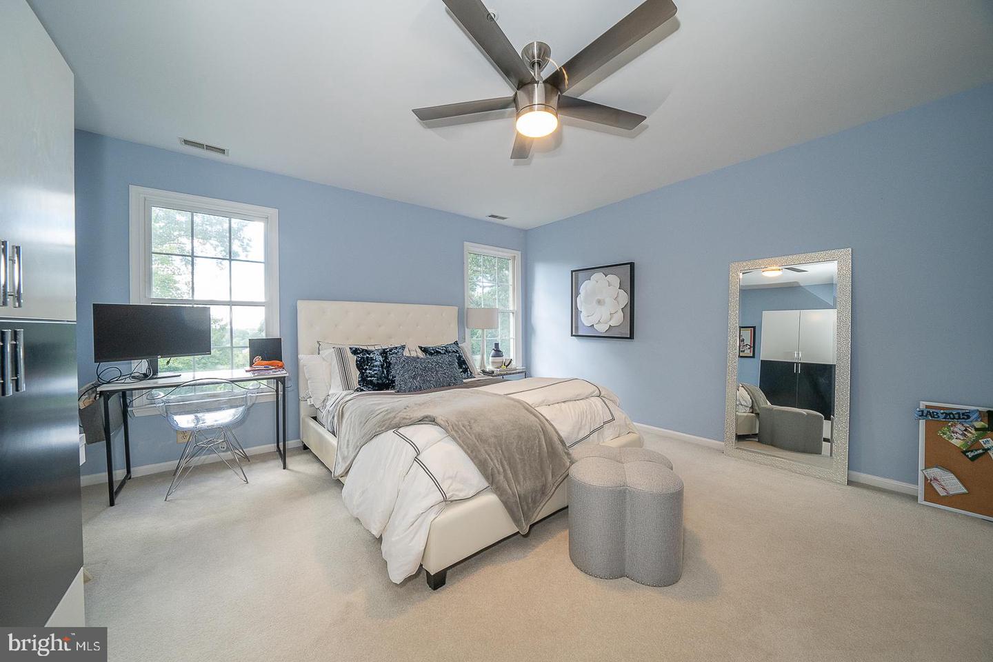 1022 Riverview Ln