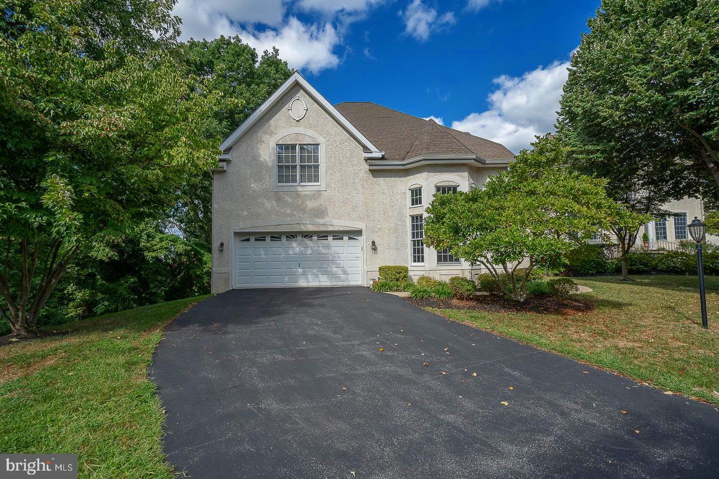 1022 Riverview Ln