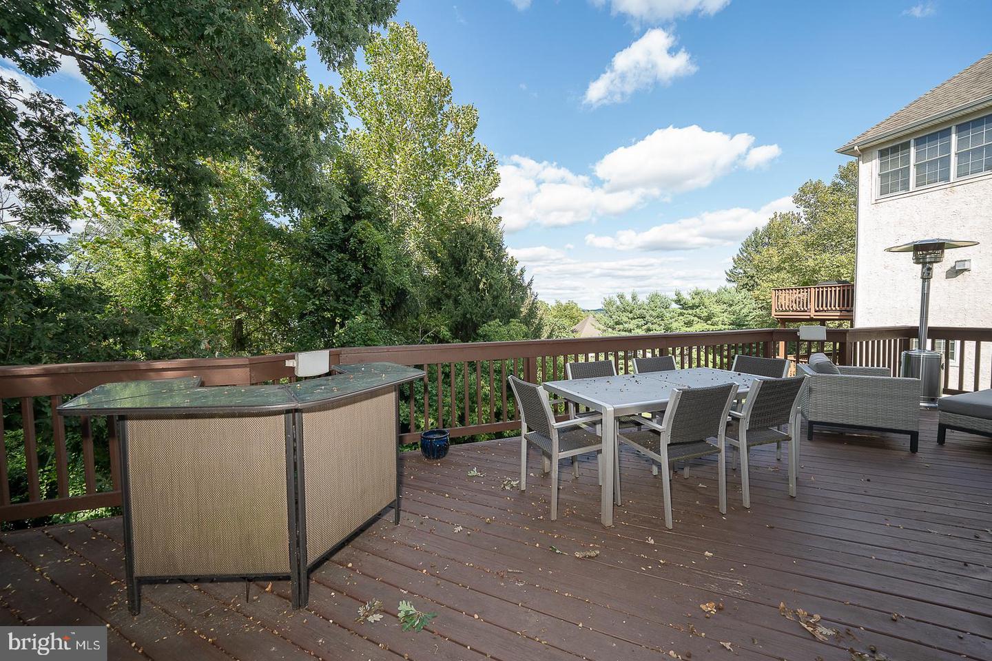 1022 Riverview Ln