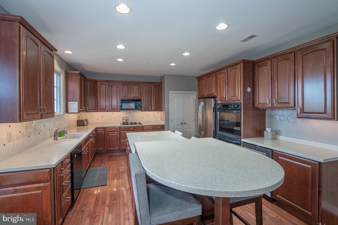 1022 Riverview Ln
