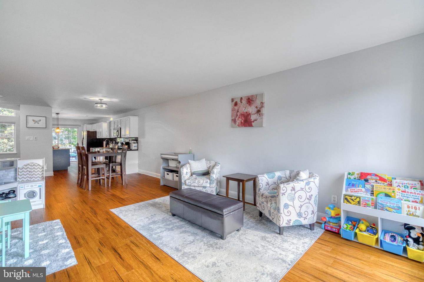 811 Martingale Rd