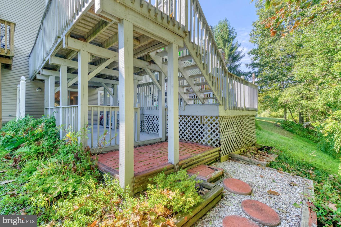 811 Martingale Rd
